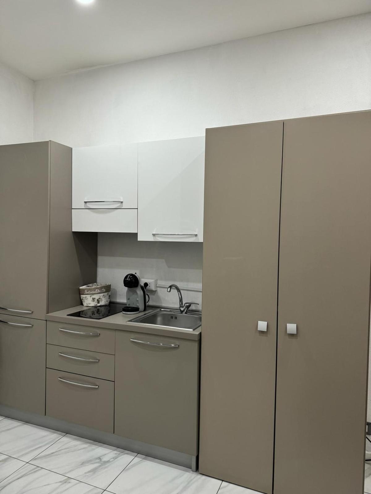 Toledo Terminal Center Apartment เนเปิลส์ ภายนอก รูปภาพ