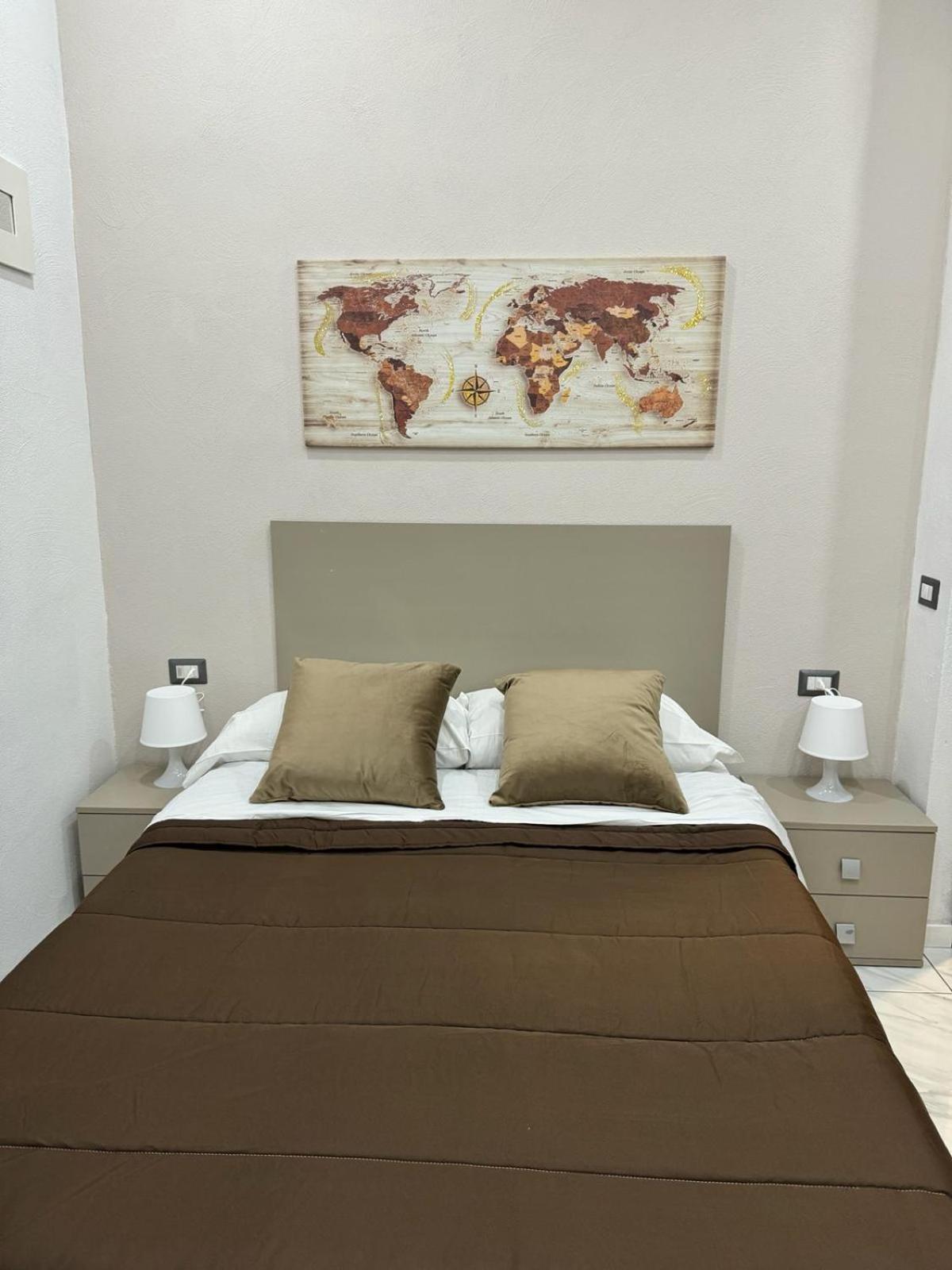 Toledo Terminal Center Apartment เนเปิลส์ ภายนอก รูปภาพ