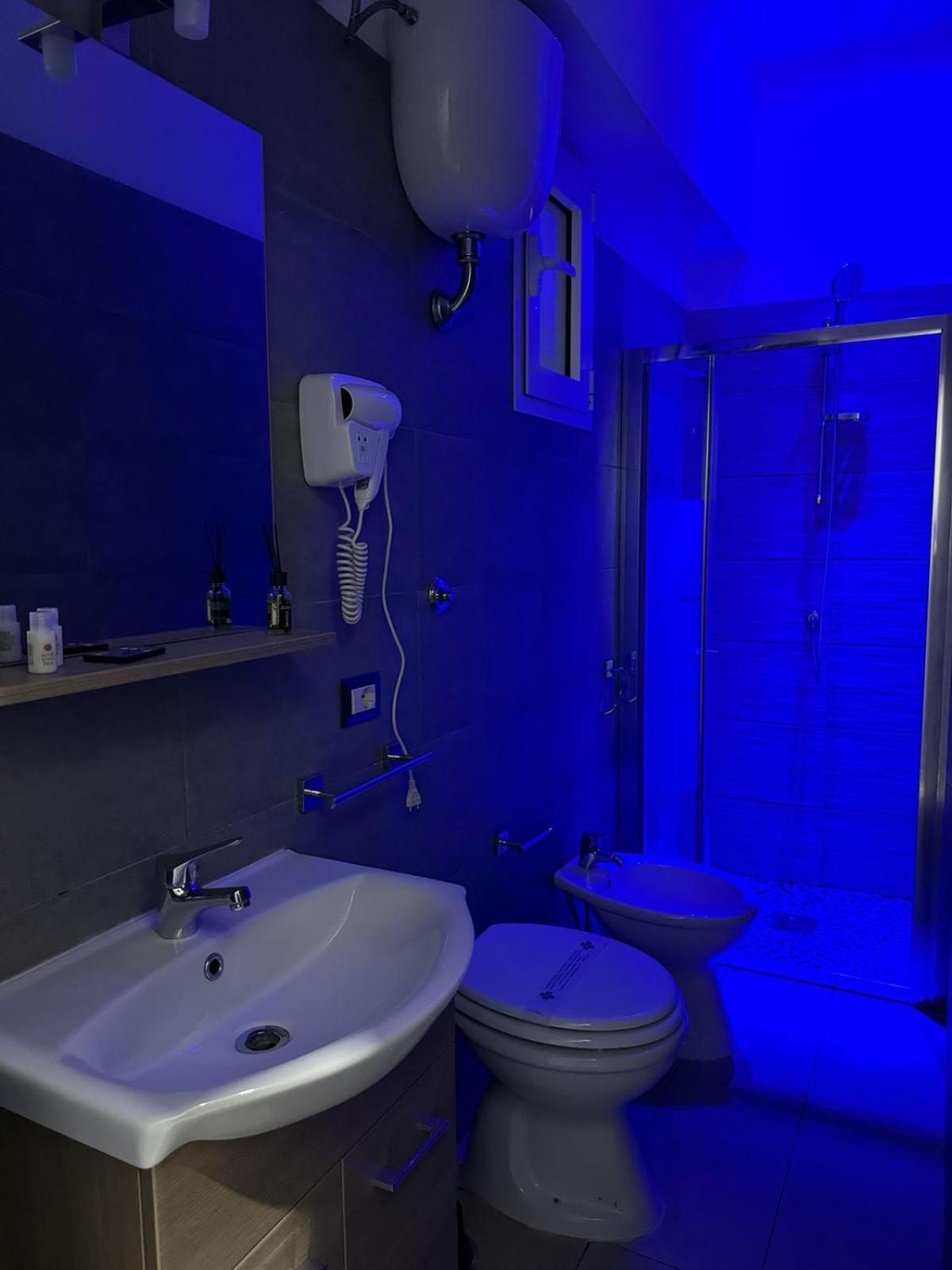 Toledo Terminal Center Apartment เนเปิลส์ ภายนอก รูปภาพ
